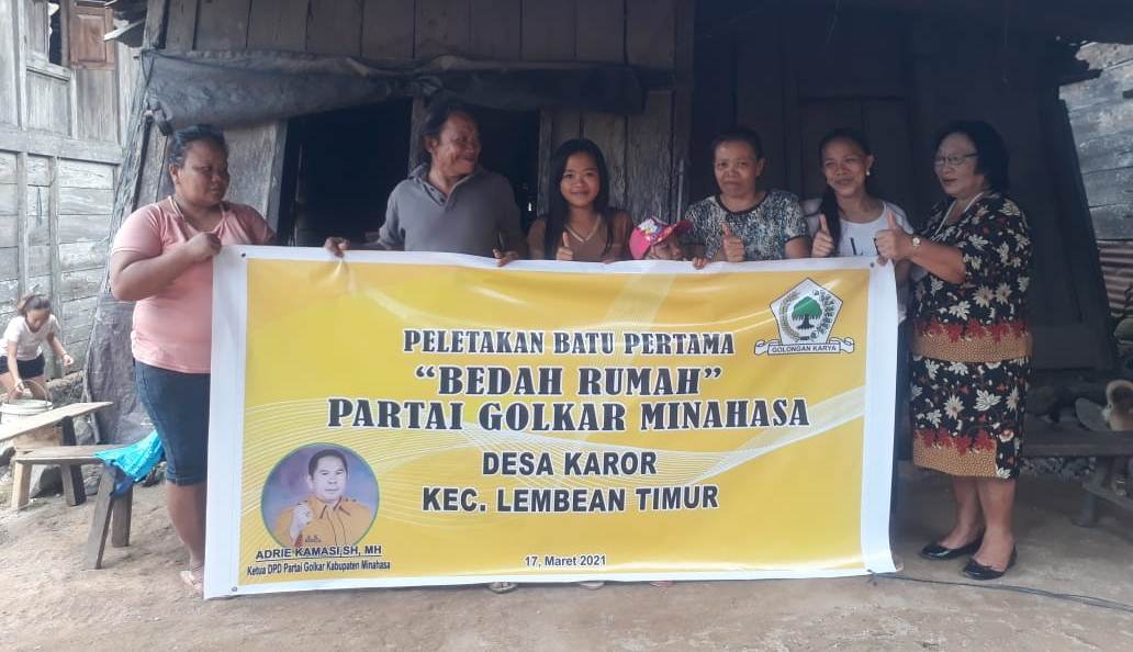 Adrie Kamasi Gerakkan Partai Golkar Minahasa Bedah Rumah Lapuk dan Nyaris Ambruk Milik Opa Frits