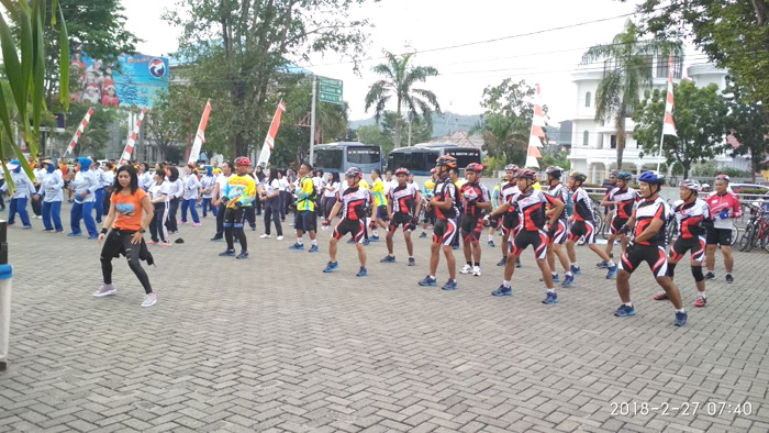 Mantiri Lepas Peserta Gowes Lantamal VIII Manado