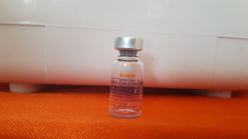 botol-vaksin-covid-19-jenis-sinovac.jpg