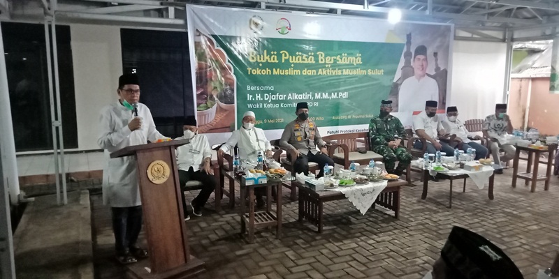buka-puasa-bersama-tokoh-muslim-bersama-anggota-dpd-ri-djafar-alkatiri.jpg