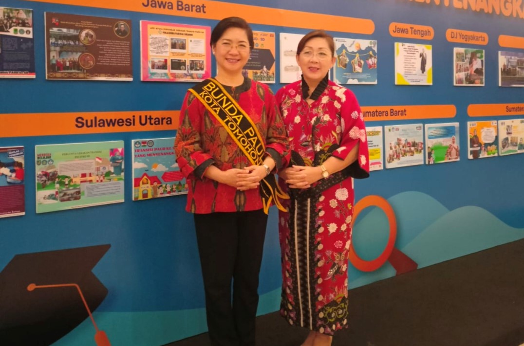 bunda-paud-kota-tomohon-jeandarc-karundeng-saat-menghadiri-acara-gerakan-transisi-paud.jpg