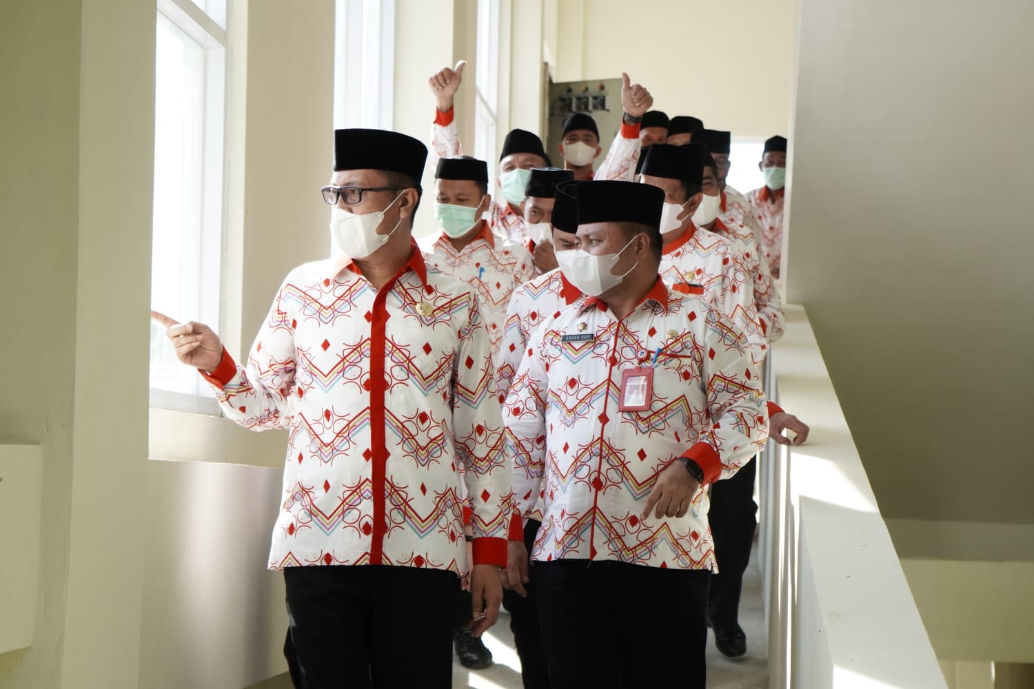 bupati-bolsel-h-iskandar-kamaru-saat-resmikan-gedung-baru-di-rsud-bolselhjuy7676.jpg