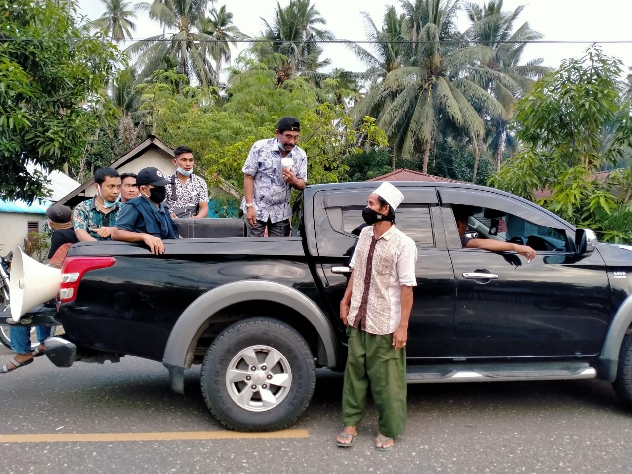 Keliling Boltim, Sehan Landjar Sosialisasikan Langsung Bahaya dan Cara Mencegah Virus Corona