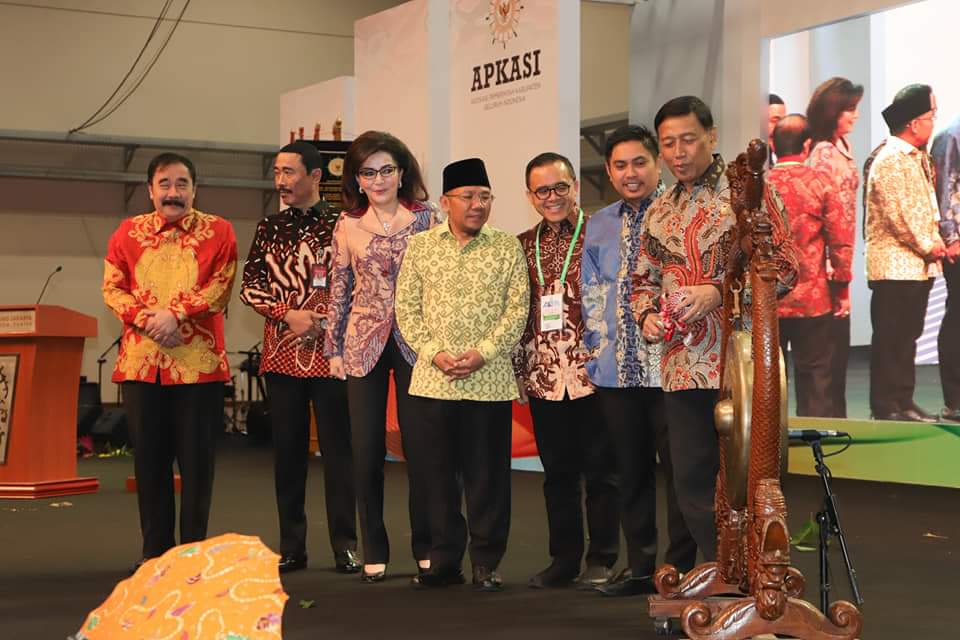 Paruntu -Wongkar Kompak Hadiri Pembukaan Apkasi Otonomi Expo di Jakarta