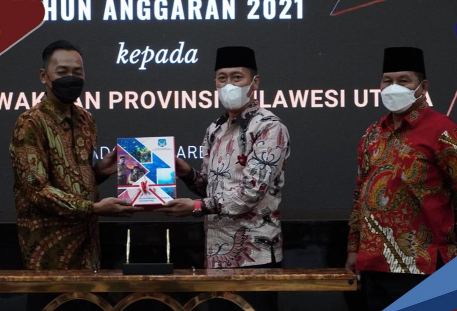 Bupati Bolsel Iskandar Kamaru Serahkan LKPD 2021: Semoga dapat Mempertahankan WTP