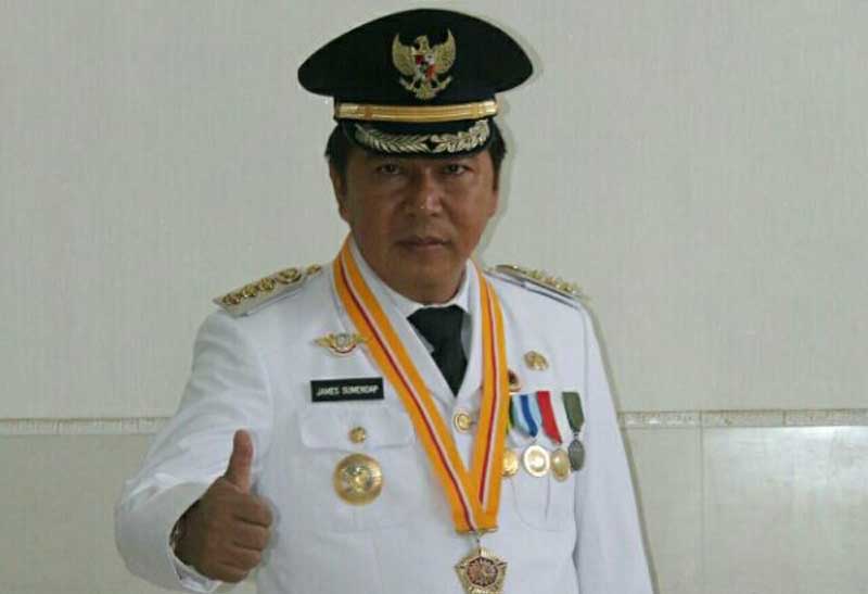 bupati-james-sumendap-sh-mengatakan-pemkab-mitra-terus-berkomitmen.jpg