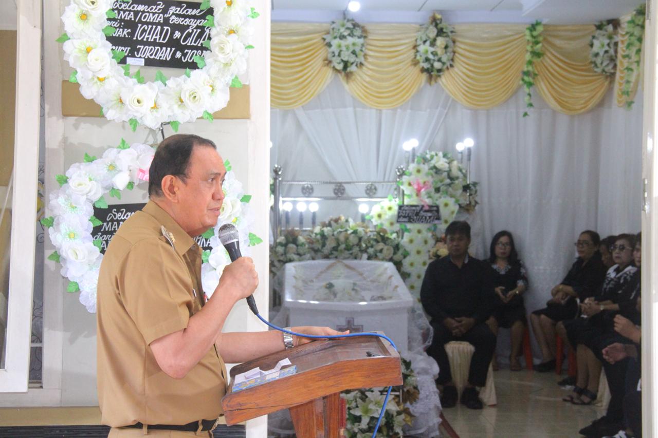 Kunjungi Rumah Duka Kepsek SMP 1 Sonder, Ini Pesan ROR