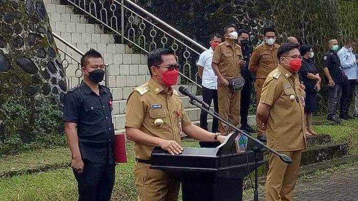 bupati-minut-joune-ganda-dan-wakilnya-kevin-william-lotulung9867.jpg