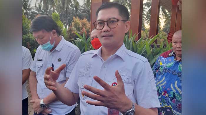 bupati-minut-joune-ganda-foto-terbaru.jpg