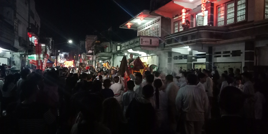 Cap Go Meh di Manado Berlangsung Hingga Malam