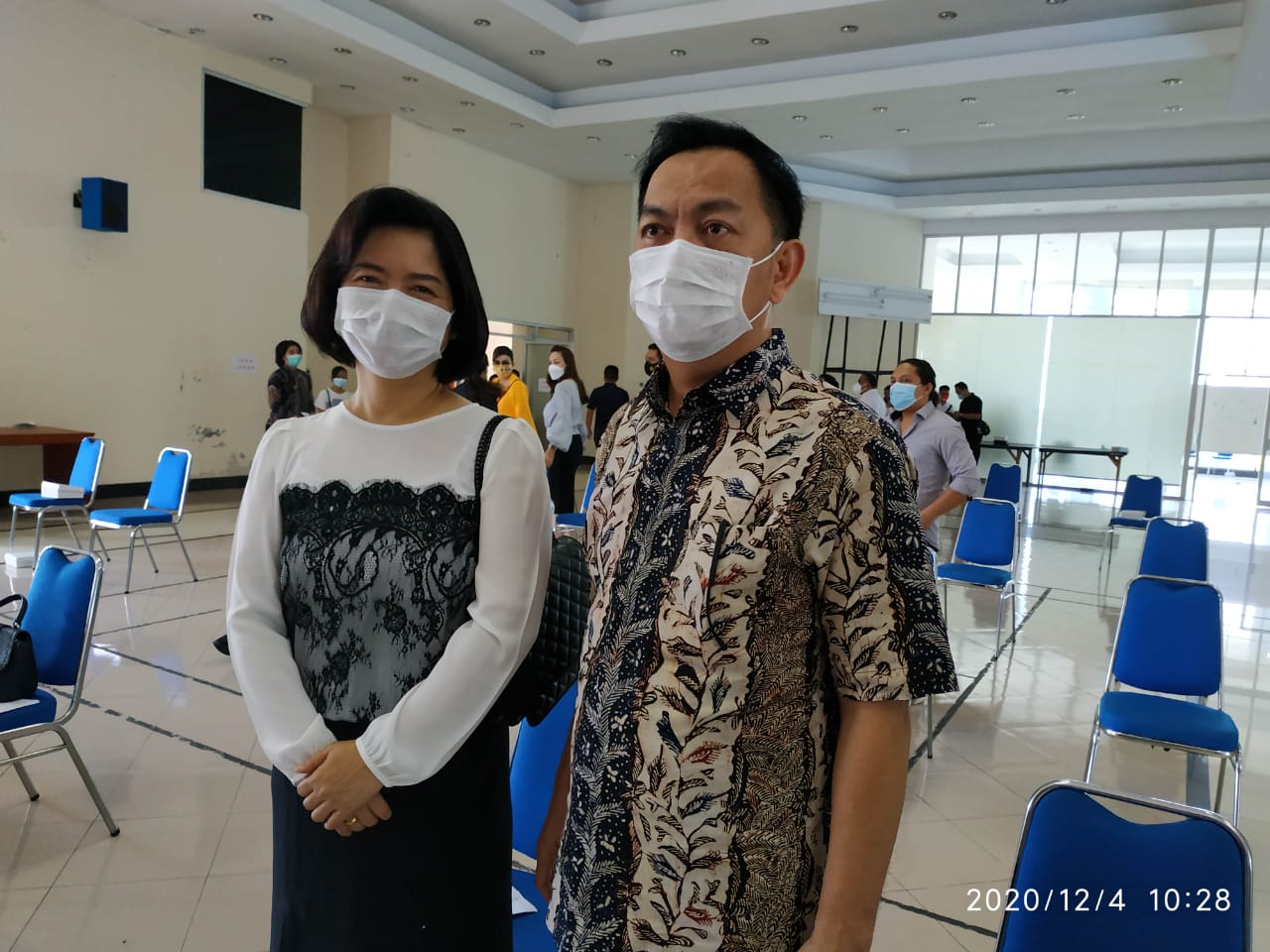 Bersama 21 Calon Kepala Daerah se-Sulut, Caroll Senduk Diutus dan Didoakan di Kantor Sinode GMIM