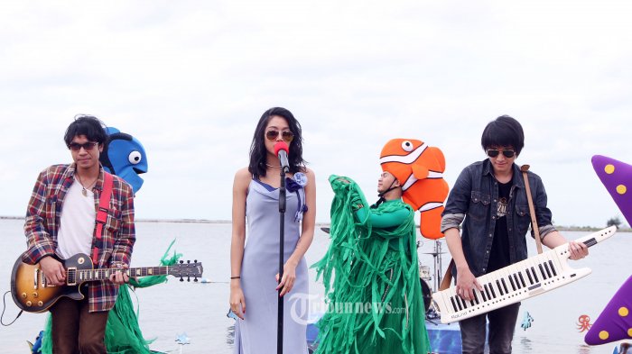 CHORD Gitar dan Lirik Lagu Bersamamu - Vierra, 'Ku Kan Setia Menjagamu'