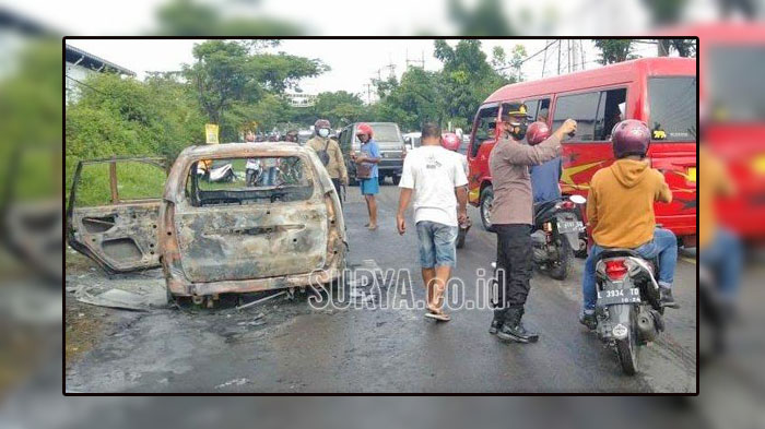 Kebakaran Mobil Senin 4 Januari 2021, Terjadi di Jalan Raya, Ini Merek & Nomor Polisi Mobil Tersebut