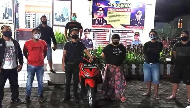 Seorang Wanita 41 Tahun Nekat Mencuri Motor di Pasar
