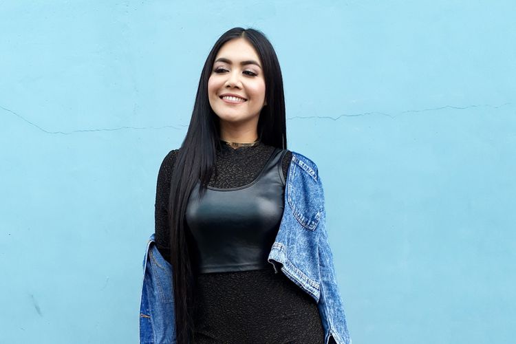 Momen 25 Tahun yang masih Detik Ini, Bikin Tangan Denada Dingin Kalau Ngomong, Tuhan Kasih gue Rasa