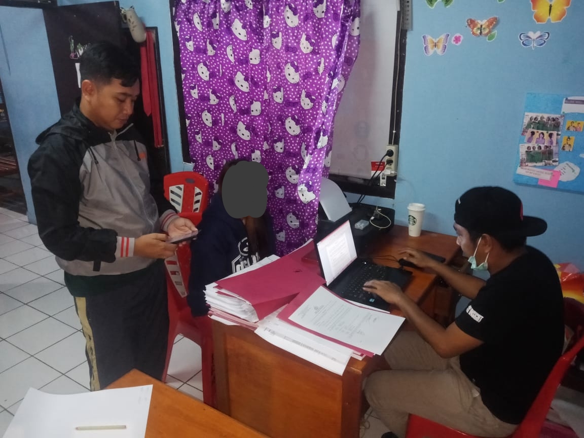 Akibat Sebar Informasi Hoaks Tentang Covid-19, Perempuan di Minahasa Ditangkap Tim Resmob