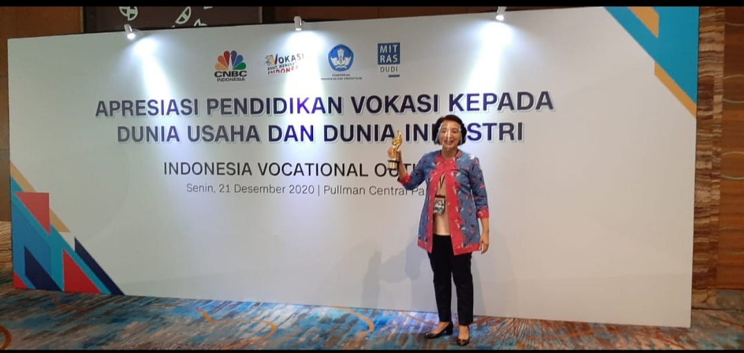 direktur-human-capital-management-pln-syofvi-f-roekman.jpg