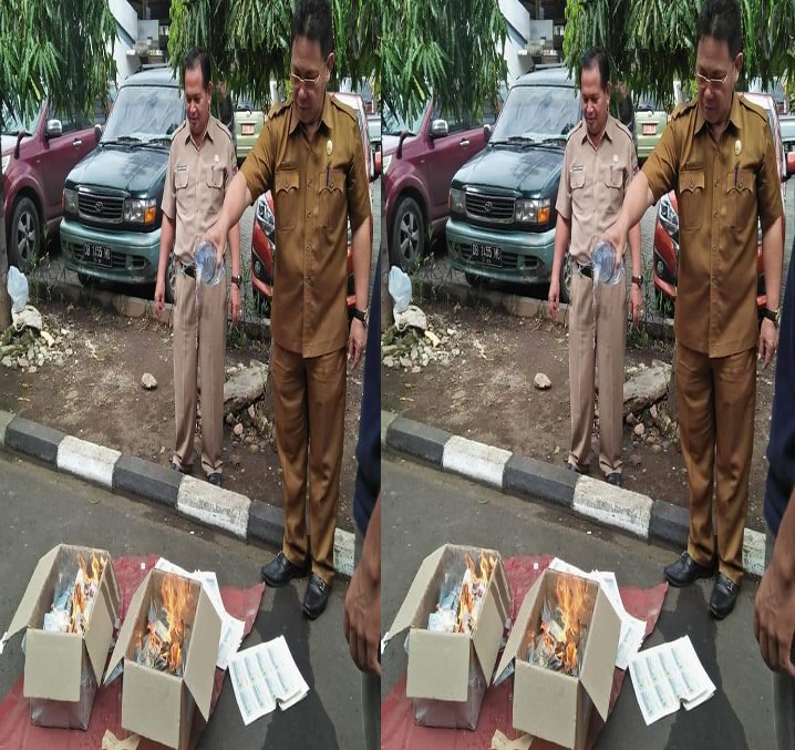 Jalankan Instruksi Kemendagri, Discapilduk Minsel Musnahkan 3.505 KTP-el Rusak