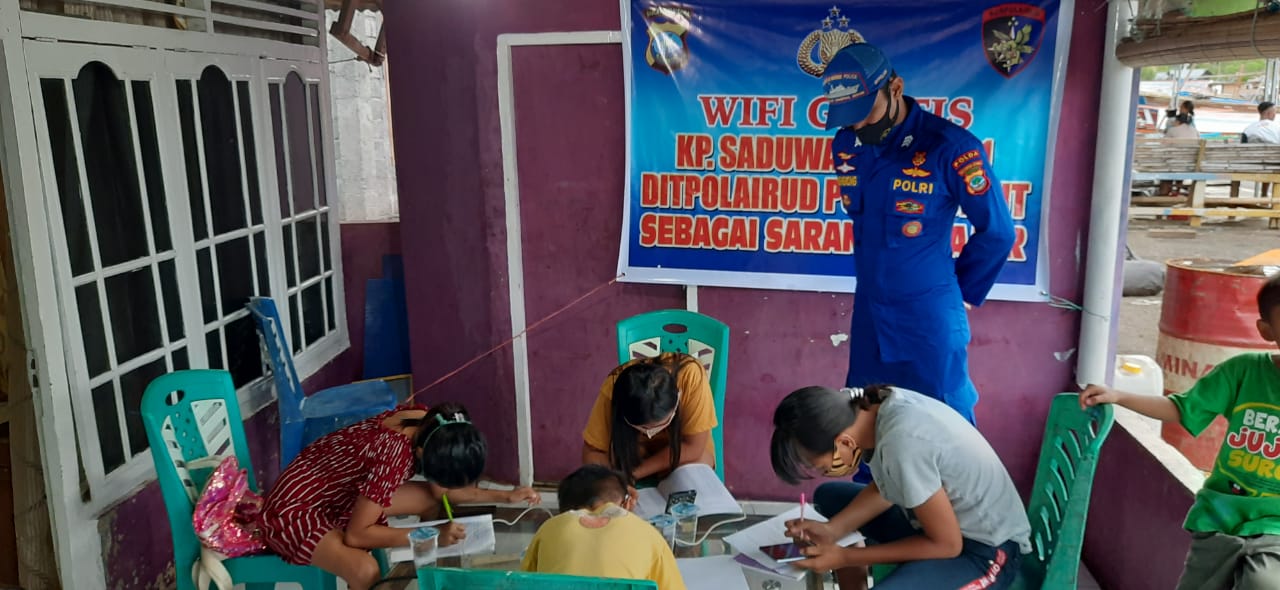 Ditpolairud Polda Sulut Sediakan Wifi Gratis Bagis Warga Pesisir Kota Bitung