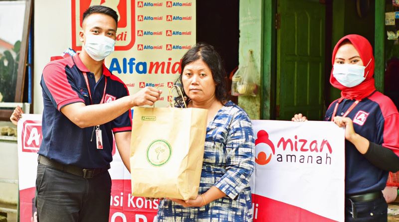 donasi-konsumen-alfamidi-disalurkan-kepada-penerima-bantuan-yang-tersebar-di-seluruh-indonesia.jpg