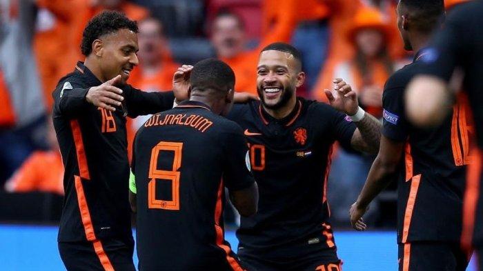 Georginio Wijnaldum Tambah Amunisi AS Roma Bersaing AC Milan dan Inter, Kalah Bersaing di PSG