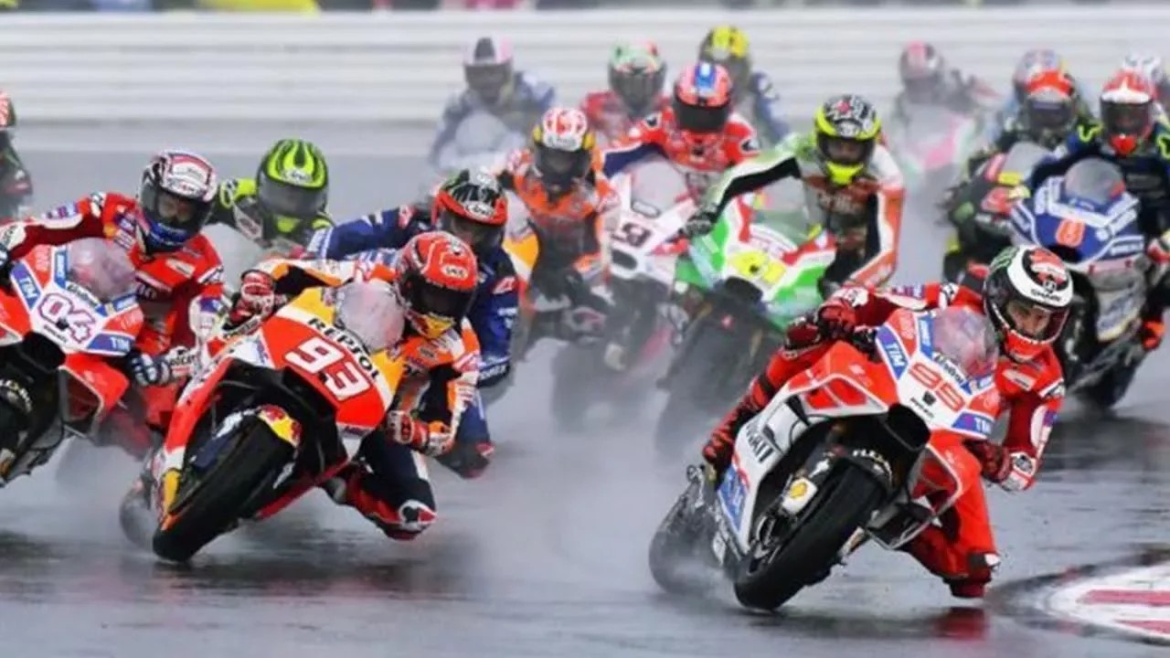 dovizioso-rajai-sirkuit-motegi-jepang_20171015_184630.jpg