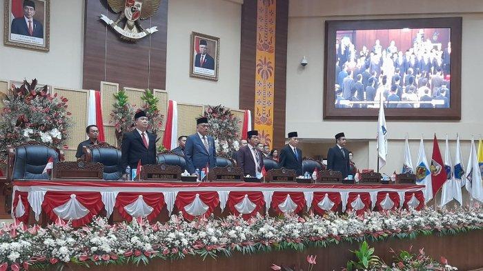 dprd-sulut-gelar-rapat-paripurna-mendengarkan-pidato-presiden-ri-5.jpg