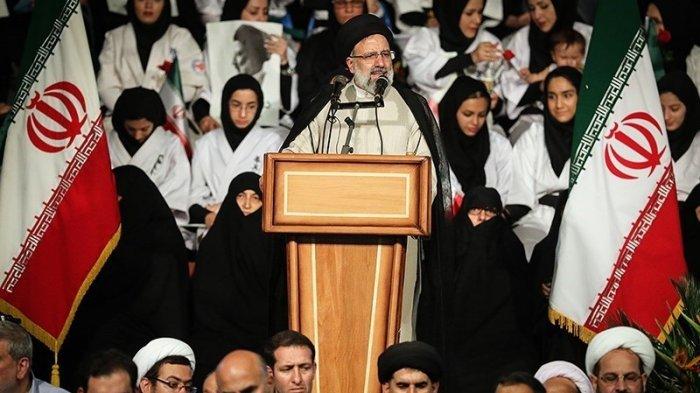 ebrahim-raisi-tokoh-konservatif-iran-tampil-di-kampanye-kepresidenan-2017.jpg
