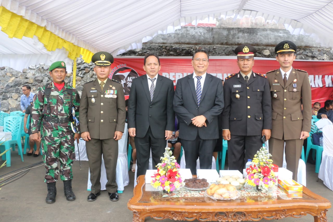 eman-ajak-masyarakat-menjadi-pahlawan-seperti-pendahulu-negeri.jpg