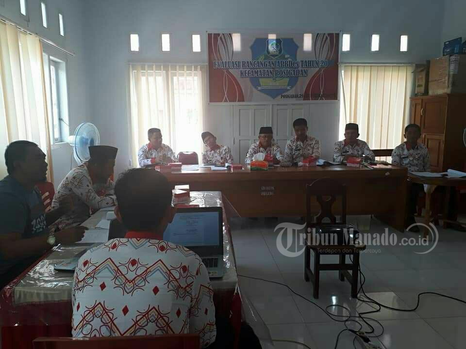 evaluasi-rapbdes-di-kecamatan-posigadan-sebagai-syarat-pencairan-dana-desa_20180712_092456.jpg