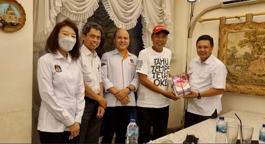 fh-kpu-sulut-bertemu-dengan-pimpinan-bpk-ri-perwakilan-sulutfghfh.jpg