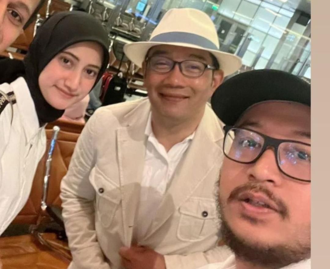 Selebgram Fitri Bazri Dihujat Netizen Tak Berempati, Ajak Selfie Ridwan Kamil yang Masih Berduka