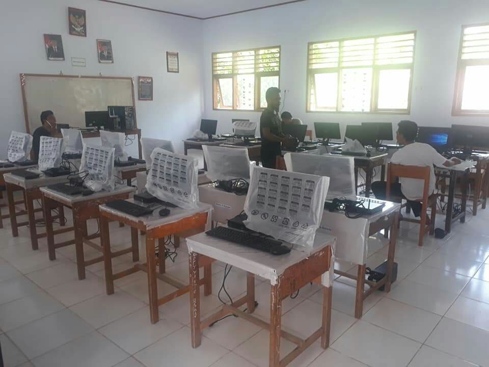 Dispendik Bolsel Targetkan Semua SMP Sudah UNBK