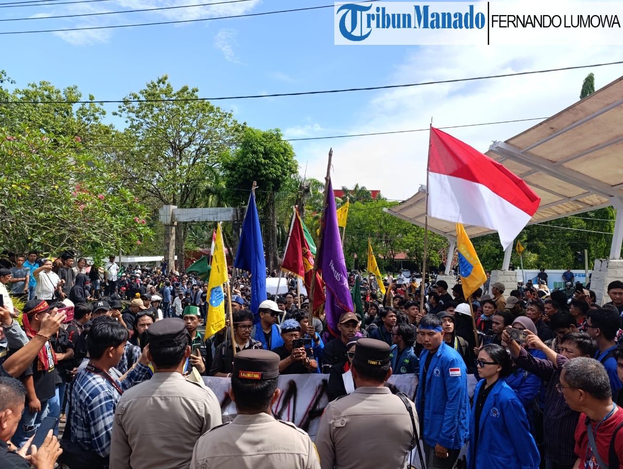 Aliansi Mahasiswa Tiba di DPRD Sulawesi Utara, Pimpinan Ormawa Dialog dengan Kapolda Sulut