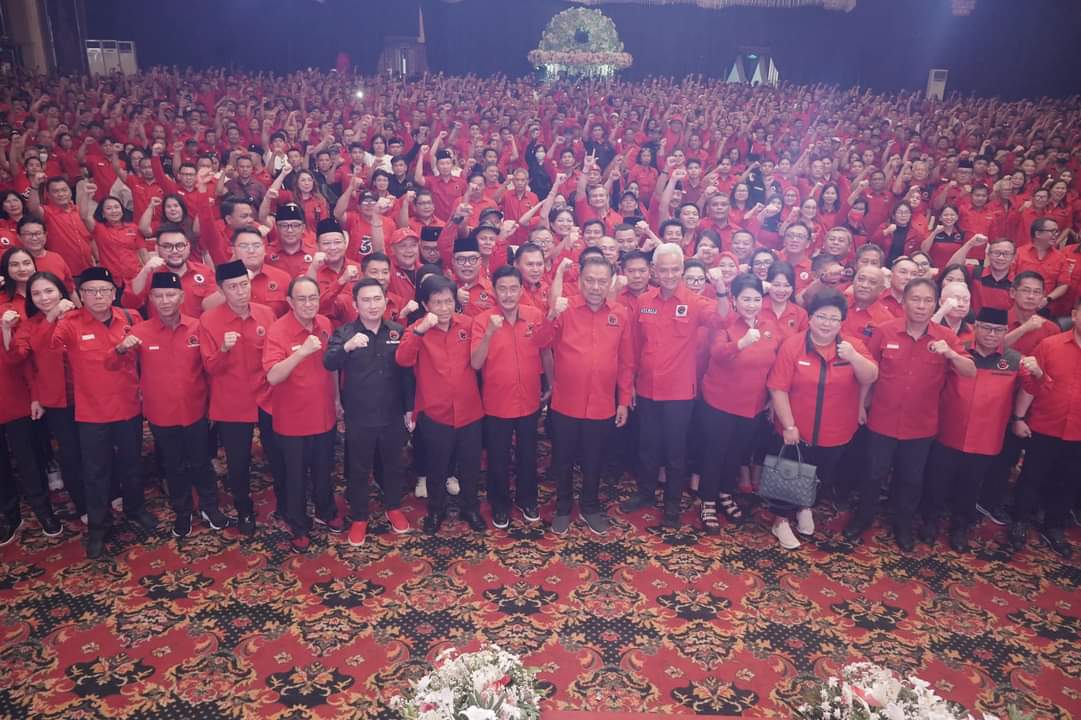 ganjar-saat-hadiri-giat-konsolidasi-pdip-di-mcc-manado-sulawesi-utara89.jpg