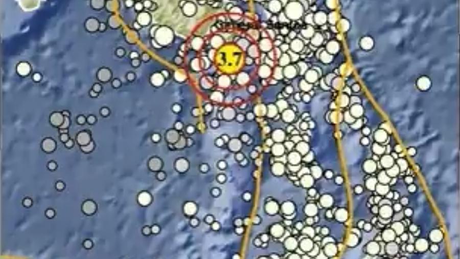 gempa-di-Sulawesi-Utara-Minggu-1462026.jpg