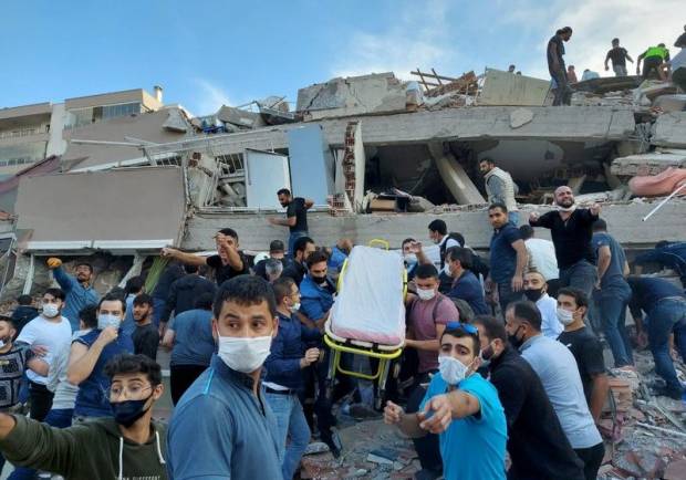 UPDATE Gempa Turki: Petugas Berhasil Selamatkan 100 Orang yang Terjebak Reruntuhan Gedung