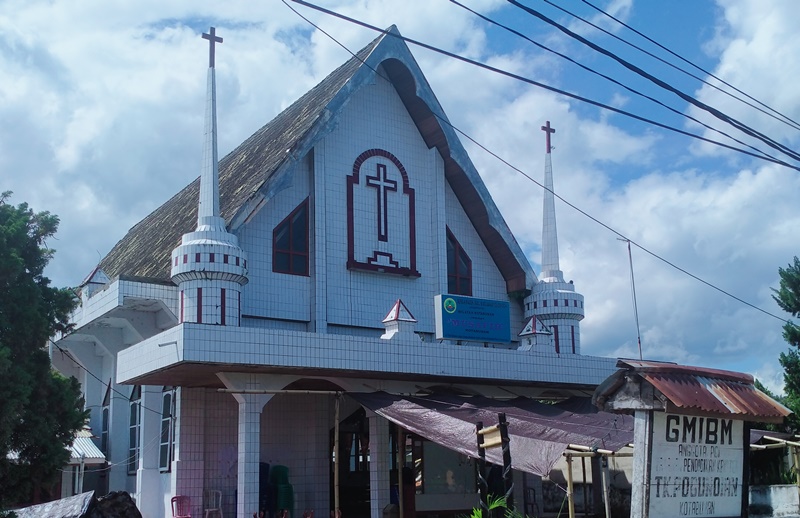 TNI dan Polri Jaga Ibadah Paskah di Gereja GMIBM Musafir Kotabunan Boltim