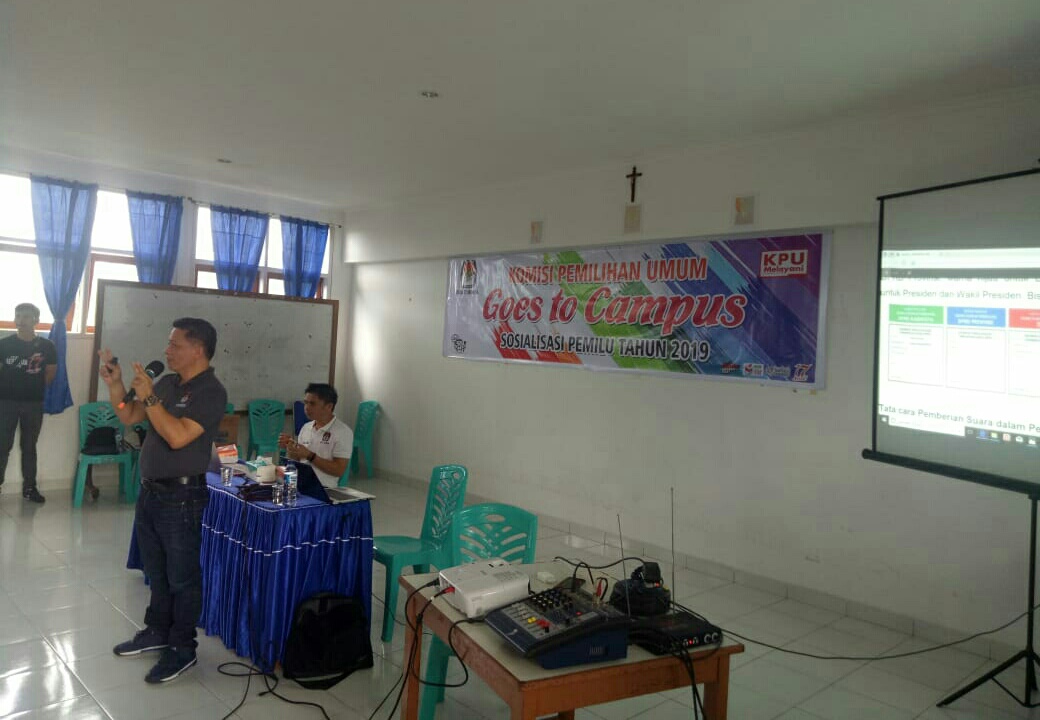 goes-to-campus-2019-kpu-tomohon-sosialisasi-ke-mahasiswa-akper.jpg