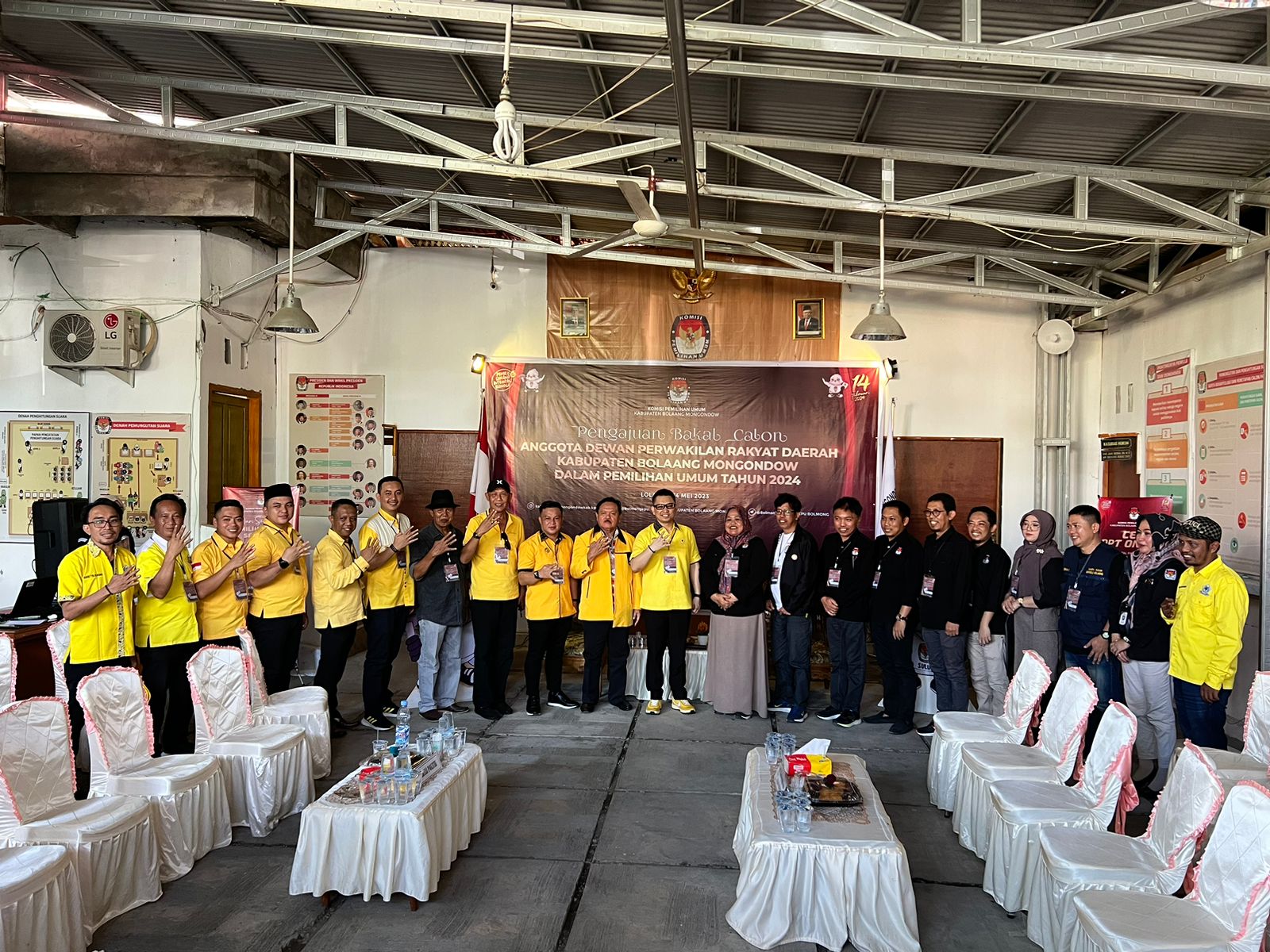 Aditya Anugerah Moha Pimpin Golkar Bolmong Daftarkan 30 Bacaleg Ke KPU