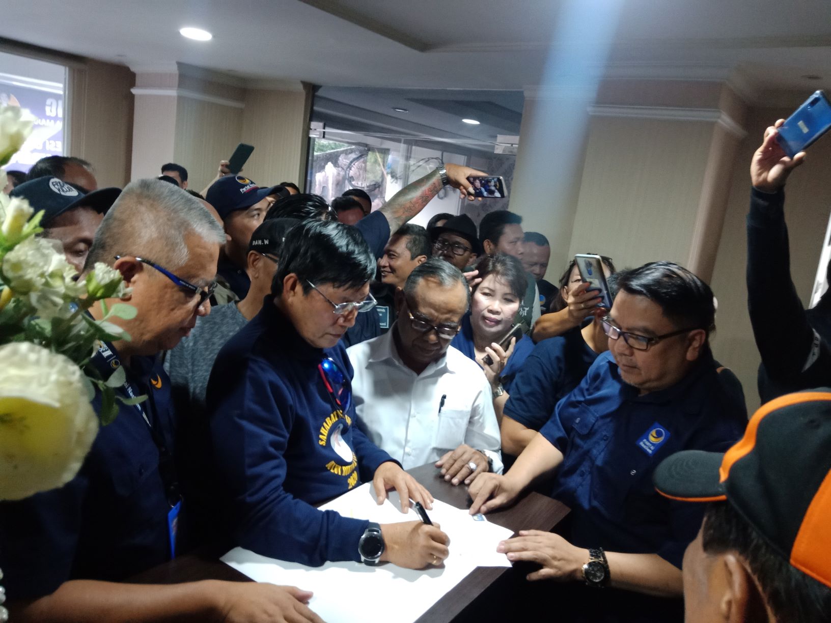 GSVL Daftar Calon Gubernur Gowes Sepeda ke Kantor Nasdem