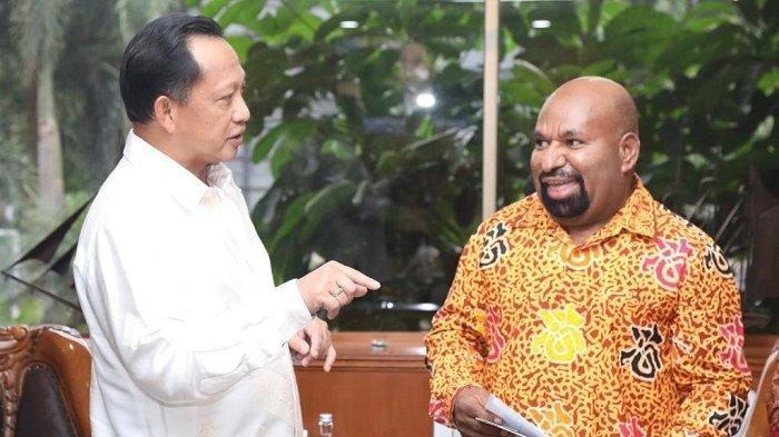 Sempat Menolak, Gubernur Lukas Enembe Akhirnya Dukung DOB Papua Usai Bertemu Mendagri Tito Karnavian