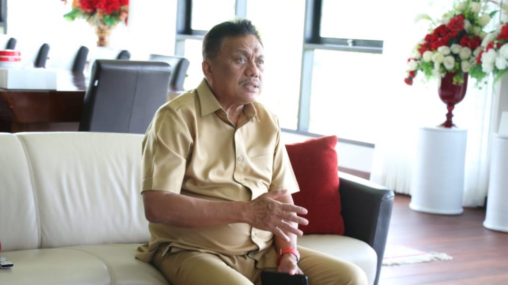 Gubernur Olly Vicon dengan PGI,  Ungkap Strategi Gandeng Lembaga Agama Salurkan Sembako