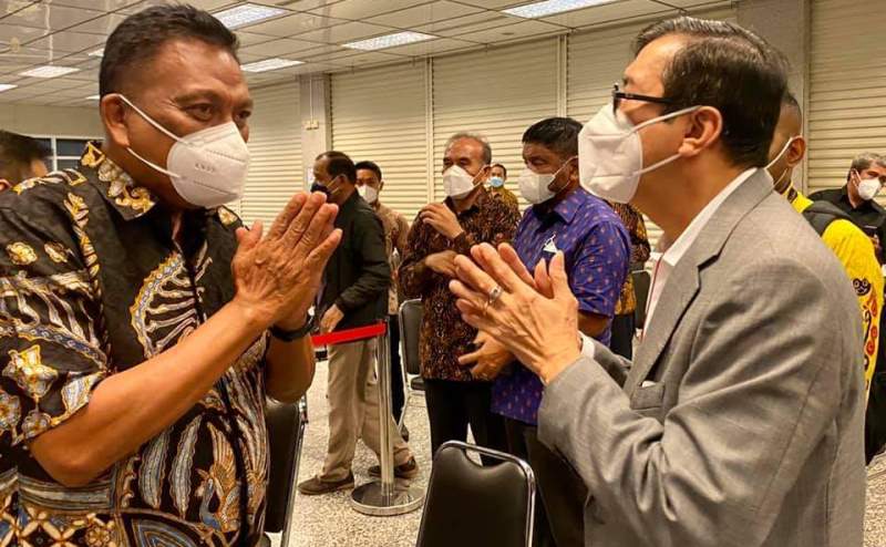 Gubernur Olly Dondokambey Berhasil Lobi Menkumham, Wisatawan Asing Masuk Manado Bebas VOA