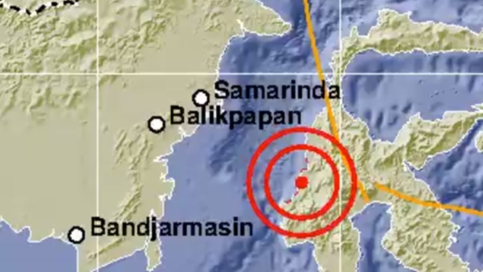 guncangan-gempa-magnitudo-54-sr-mengguncang-mamuju-tengah-sulawesi-barat.jpg