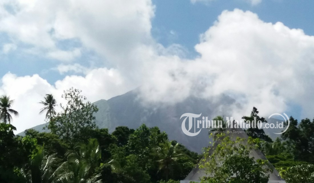 gunung-api-karangetang-siau-kabupaten-kepulauan-sitaro_20180629_082704.jpg