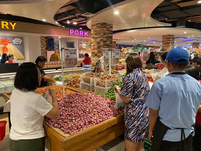 Update Harga Bahan Pokok di Pasar Swalayan Manado, Bawang Merah Naik, Cabai Keriting Turun