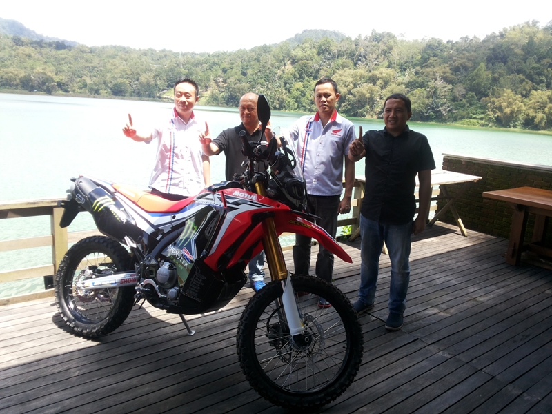 honda-crf250rally_20170319_213059.jpg