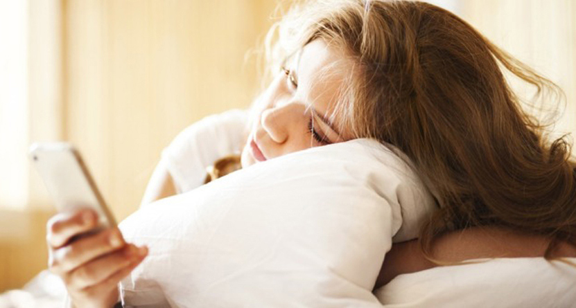 Jangan Lagi Simpan Handphone di 3 Tempat Ini, Berbahaya, Salah Satunya di Bawah Bantal