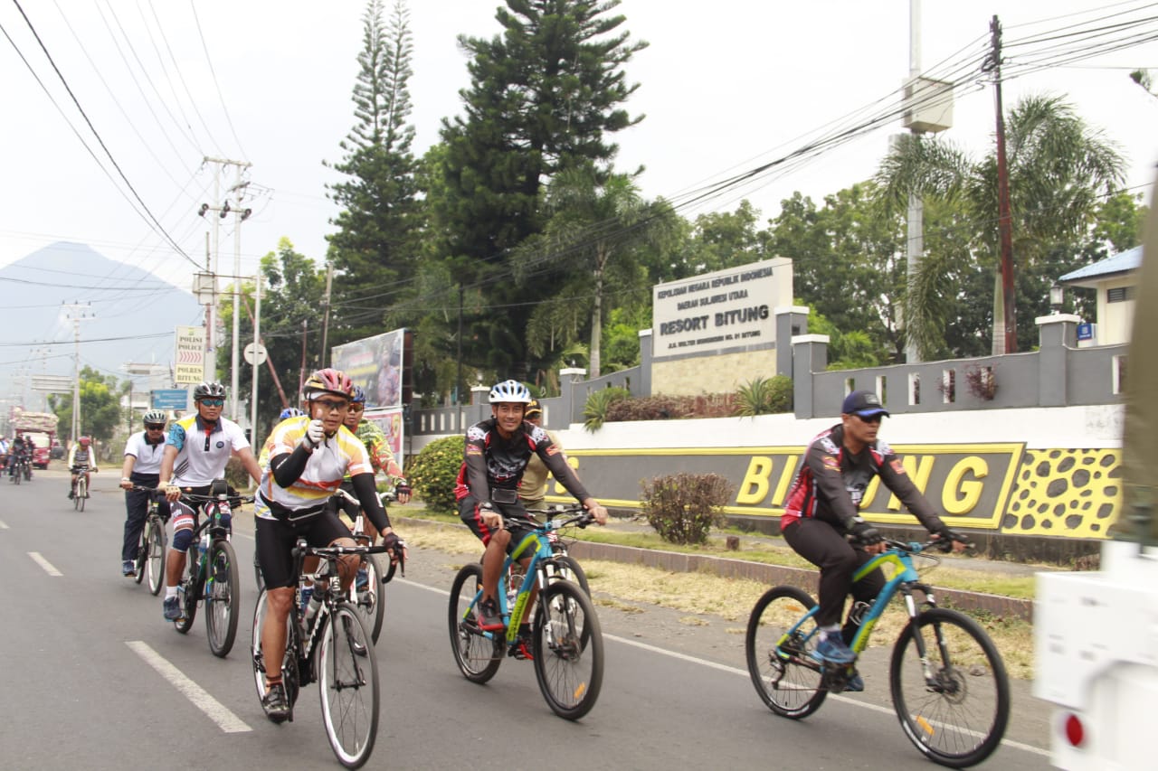 Meriah HUT ke-18 Yonmarhanlan VIII Bitung